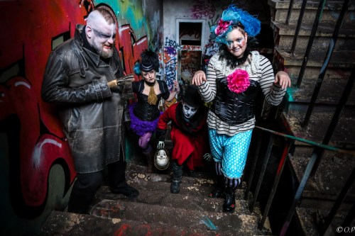 Ne tulee ja vie sut pois. (Kuva: Outi Puhakka)